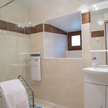 Le Pre De Chabanettes 6/8 Personnes * Termes (Lozere)