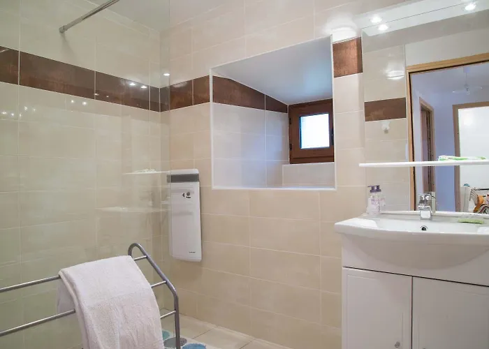 Le Pre De Chabanettes 6/8 Personnes * Termes (Lozere)